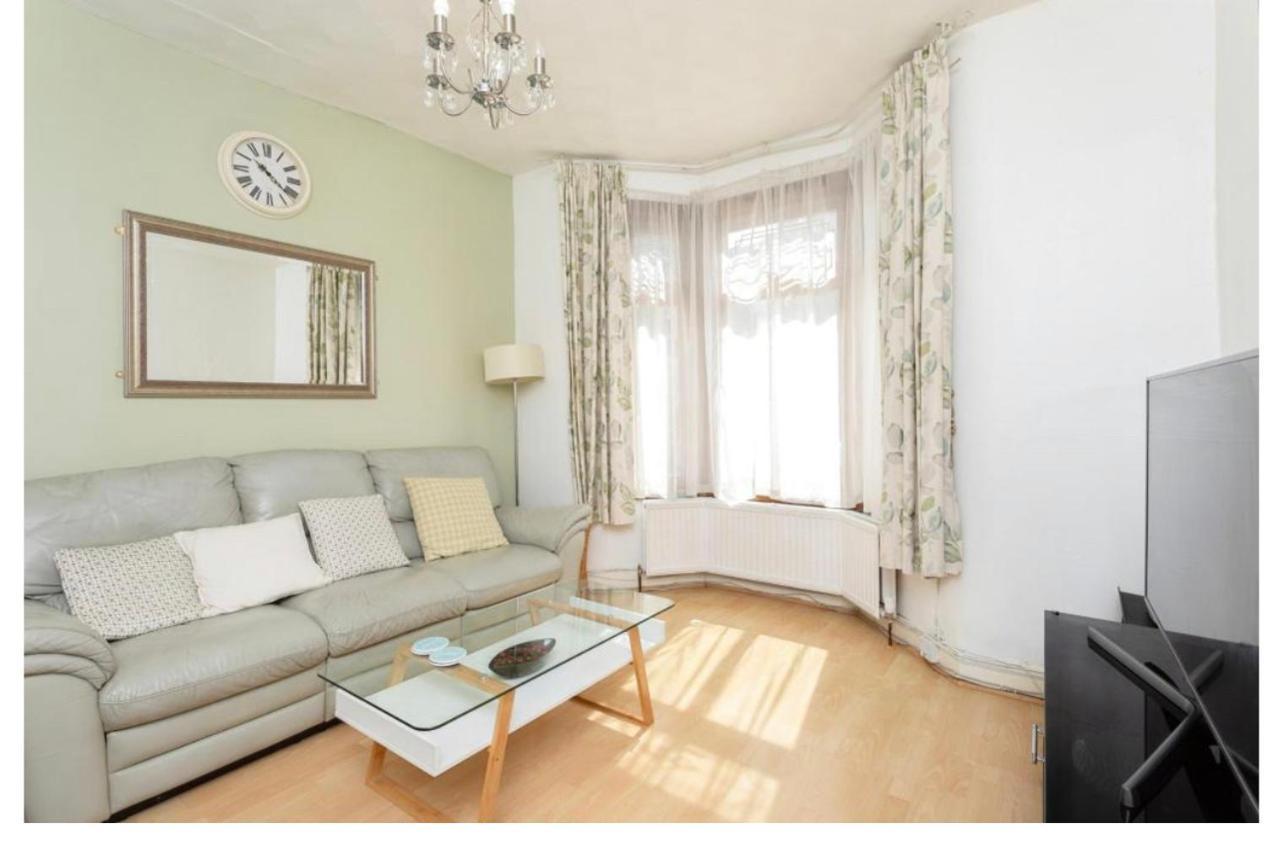 فندق The Leyton Oasis لندن المظهر الخارجي الصورة