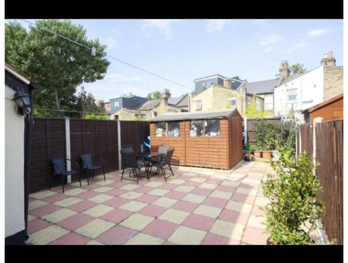 فندق The Leyton Oasis لندن المظهر الخارجي الصورة