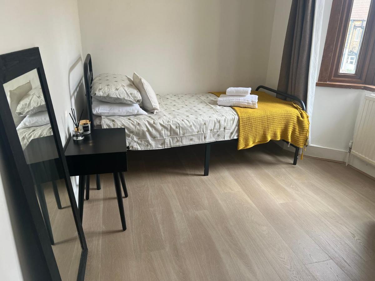 فندق The Leyton Oasis لندن المظهر الخارجي الصورة